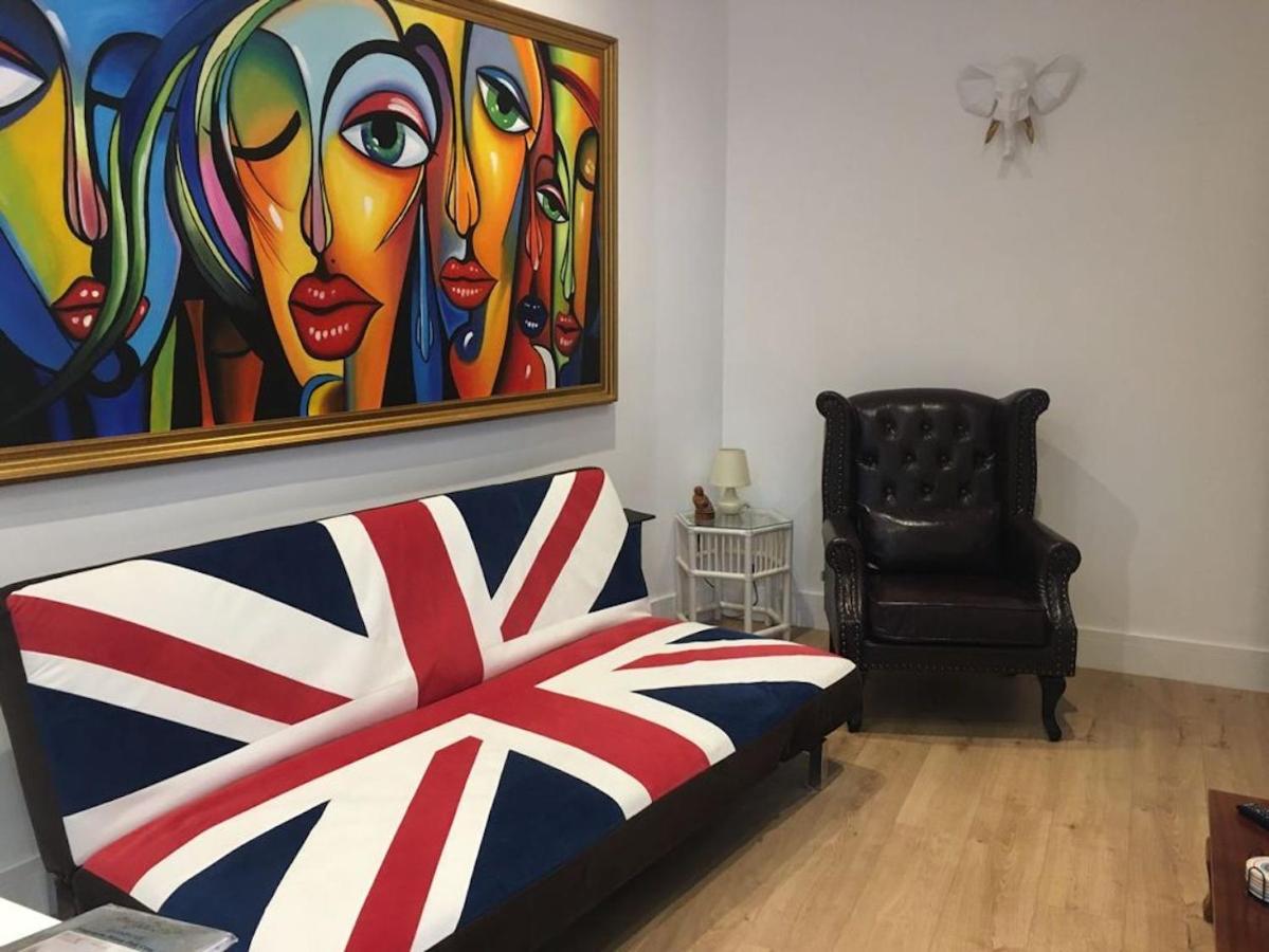 Bagshot Pennyhill Camberley Ascot Luxury 2 Beds 1 Bath Sleeps 4 Pets Ok Permit Parking Apartment Ngoại thất bức ảnh